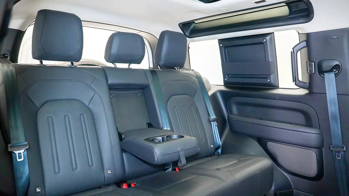 Land Rover Defender Other-9-9