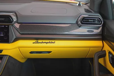 Lamborghini Urus SE | 2025 | 0 km | Under warranty | Carbon Fiber interior-16