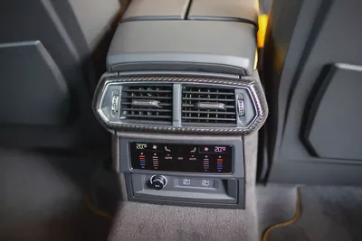 Lamborghini Urus SE | 2025 | 0 km | Under warranty | Carbon Fiber interior-19