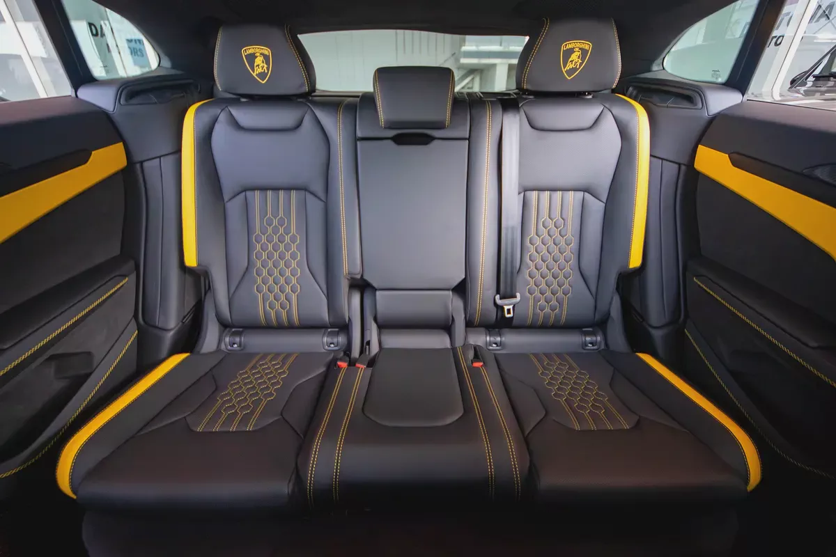 Lamborghini Urus SE | 2025 | 0 km | Under warranty | Carbon Fiber interior-17-17