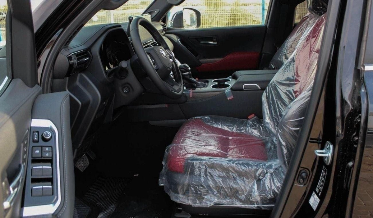 Toyota Land Cruiser VXR LAND CRUISER VXR 3.5L PETROL 2024-15-0
