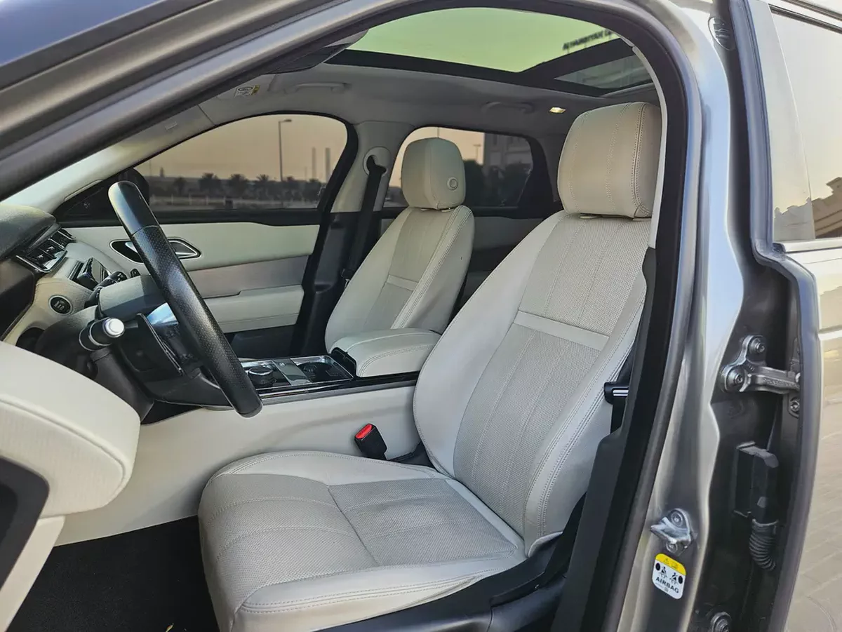 Range Rover Velar P250 S 2018 | GCC Specs Premium Condition Luxury Low KM SUV With Bank Finance-6-6