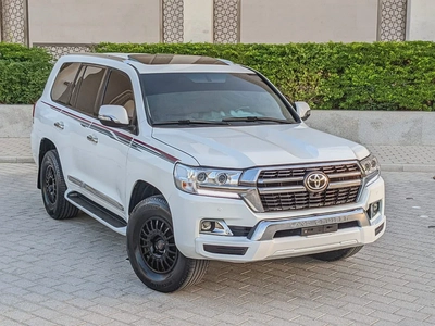 TOYOTA LAND CRUISER 2008 FACELIFTED 2021 VXR GCC IN EXCELLENT CONDITION-0