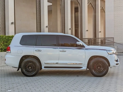 TOYOTA LAND CRUISER 2008 FACELIFTED 2021 VXR GCC IN EXCELLENT CONDITION-11