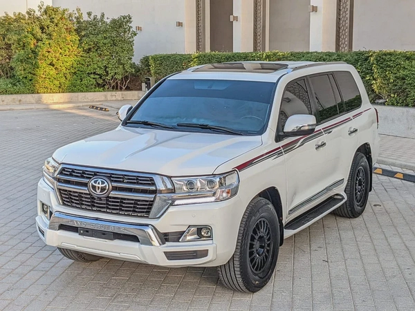 TOYOTA LAND CRUISER 2008 FACELIFTED 2021 VXR GCC IN EXCELLENT CONDITION