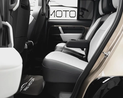 Land Rover Defender OCTA | GCC 2025-7