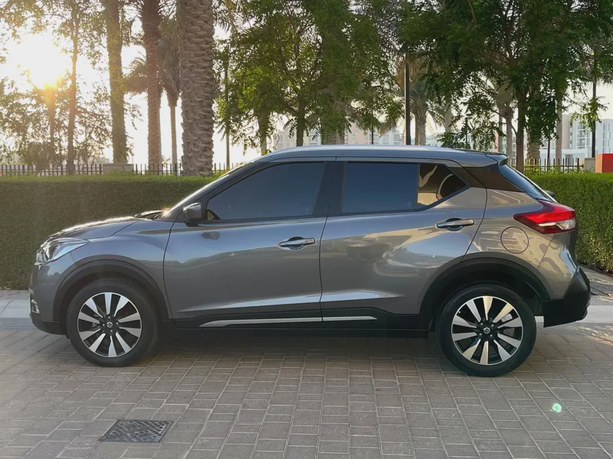2020 Nissan Kicks SL //Very Low Mileage//Full agency Maintained// No Accident-3-3