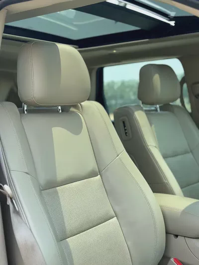 Full Agency Service History | Original Paint | Jeep Grand Cherokee Limited | GCC Specs-9