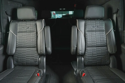 Cadillac Escalade ESV- GCC- new shape-low mileage- Agency warranty and service-19