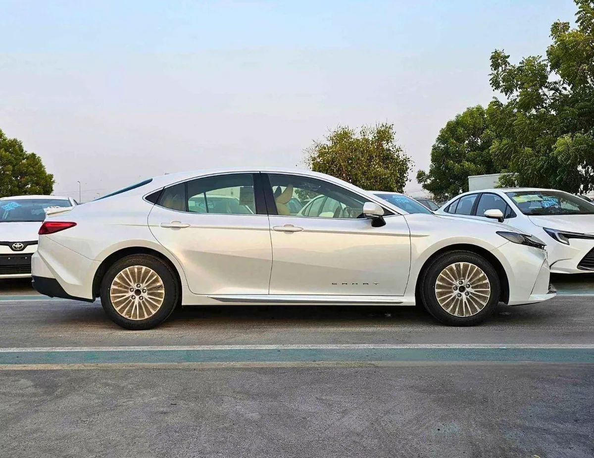 Toyota Camry LE / 2.5L V4 PETROL / PUSH START / DVD CAMERA / SUNROOF (CODE # CPTLE)-1-0