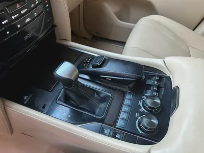 2016 Lexus LX570 GCC Specs Full Option 5.7L V8 4WD Hydraulic Suspension 360 Camera Navigation-15
