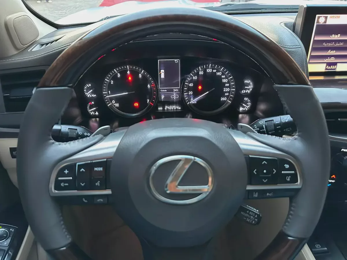 2016 Lexus LX570 GCC Specs Full Option 5.7L V8 4WD Hydraulic Suspension 360 Camera Navigation-14-14