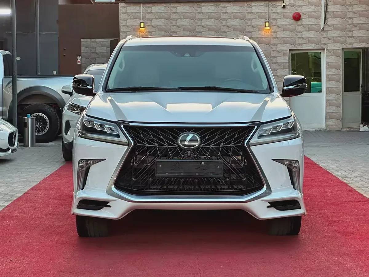 2016 Lexus LX570 GCC Specs Full Option 5.7L V8 4WD Hydraulic Suspension 360 Camera Navigation