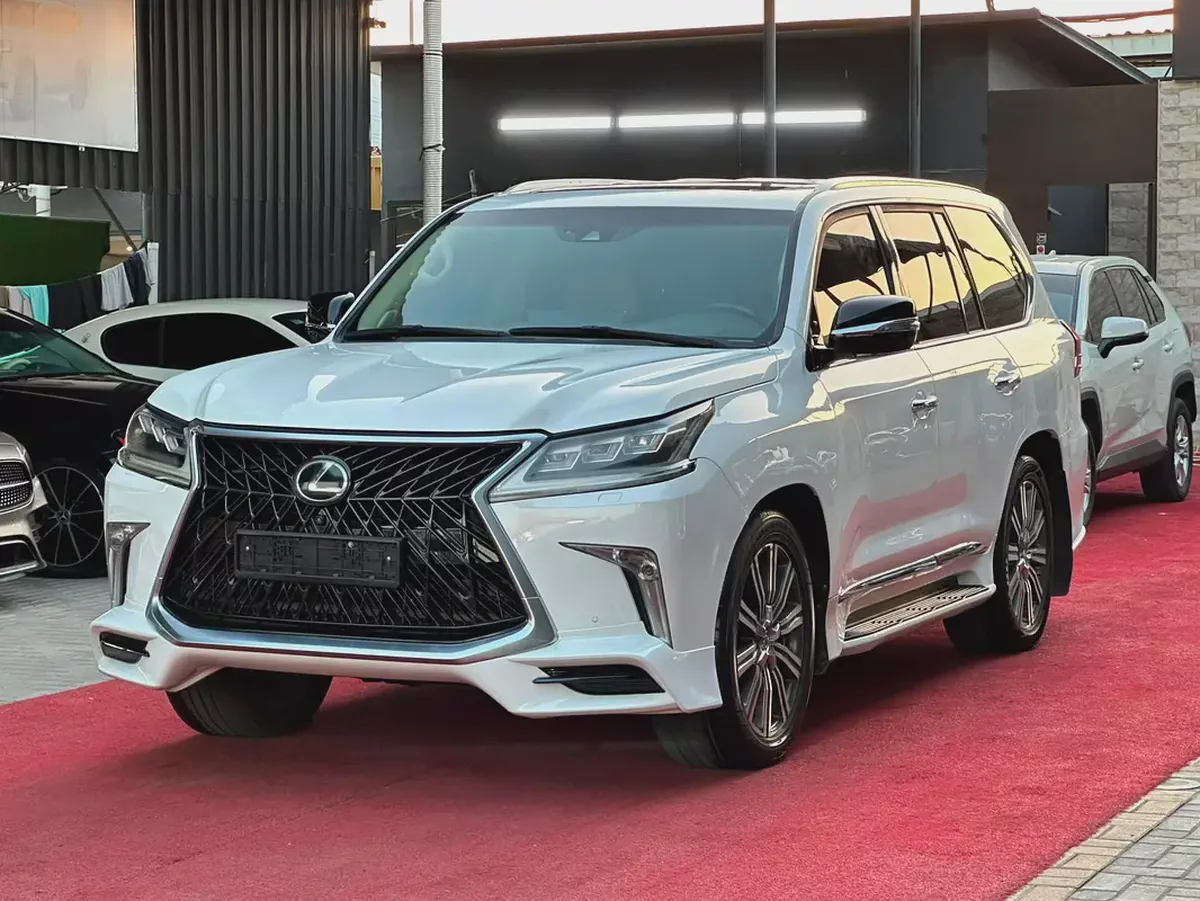 2016 Lexus LX570 GCC Specs Full Option 5.7L V8 4WD Hydraulic Suspension 360 Camera Navigation-1-1