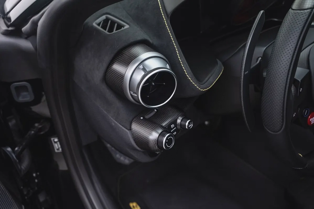 2023 FERRARI 812 COMPETZIONE.-8-8