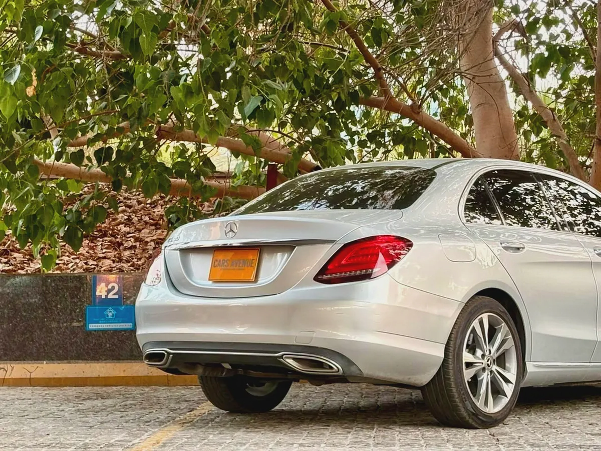Excellent Condition | AED 920 PM | Luxury. Performance. Prestige.-3-3