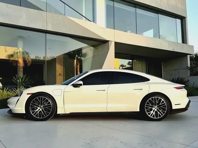 AED 3,030 P.M | 0% DOWN PAYMENT | PORSCHE TAYCAN | EV | 2022-1