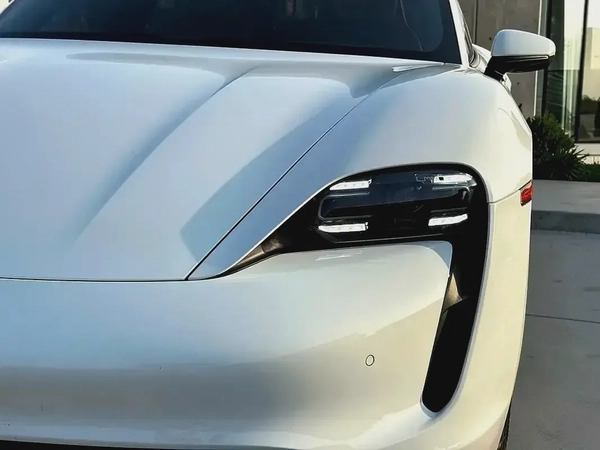 AED 3,030 P.M | 0% DOWN PAYMENT | PORSCHE TAYCAN | EV | 2022