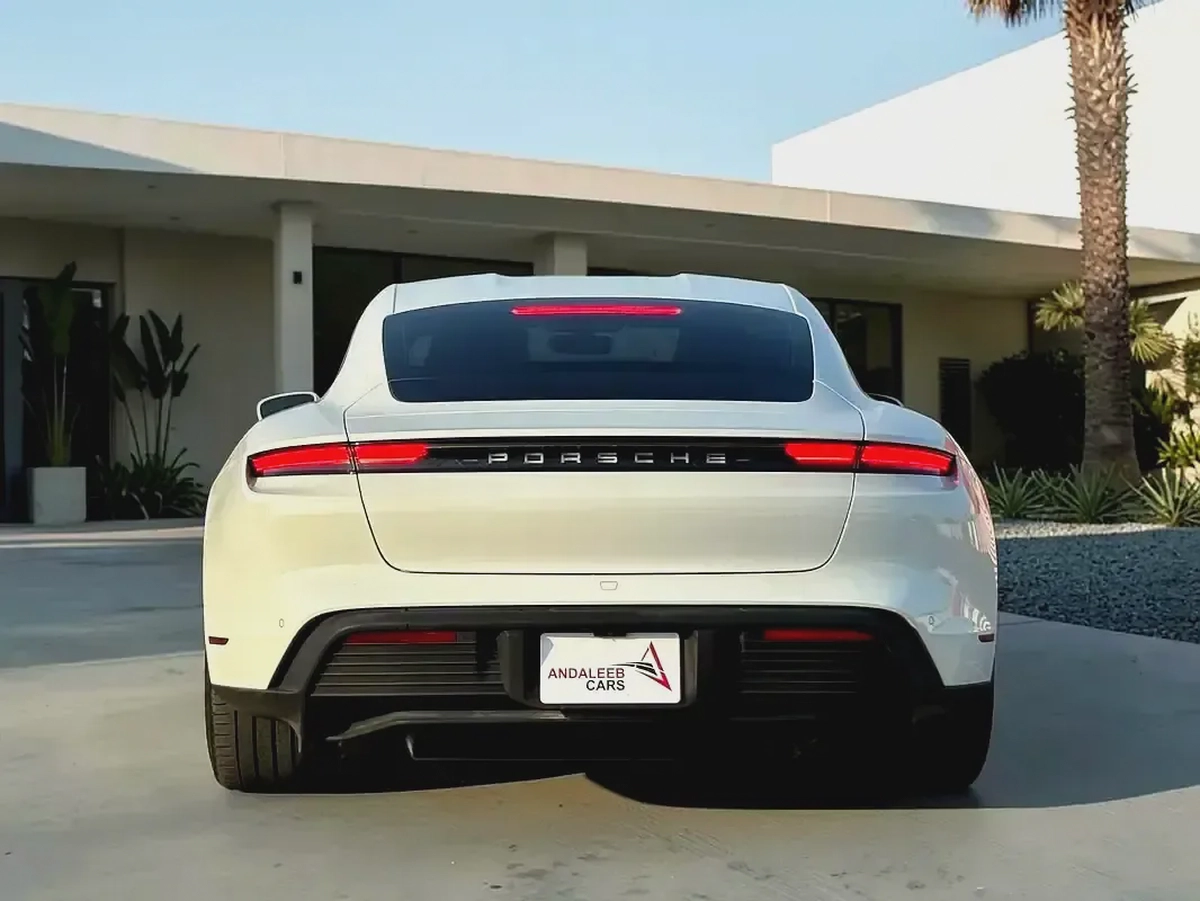 AED 3,030 P.M | 0% DOWN PAYMENT | PORSCHE TAYCAN | EV | 2022-8-8