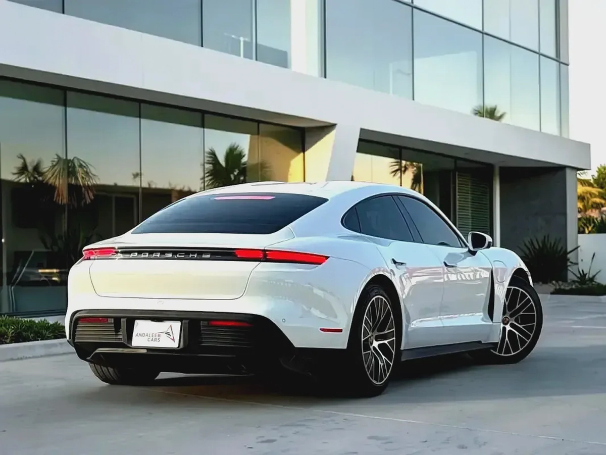 AED 3,030 P.M | 0% DOWN PAYMENT | PORSCHE TAYCAN | EV | 2022-17-17