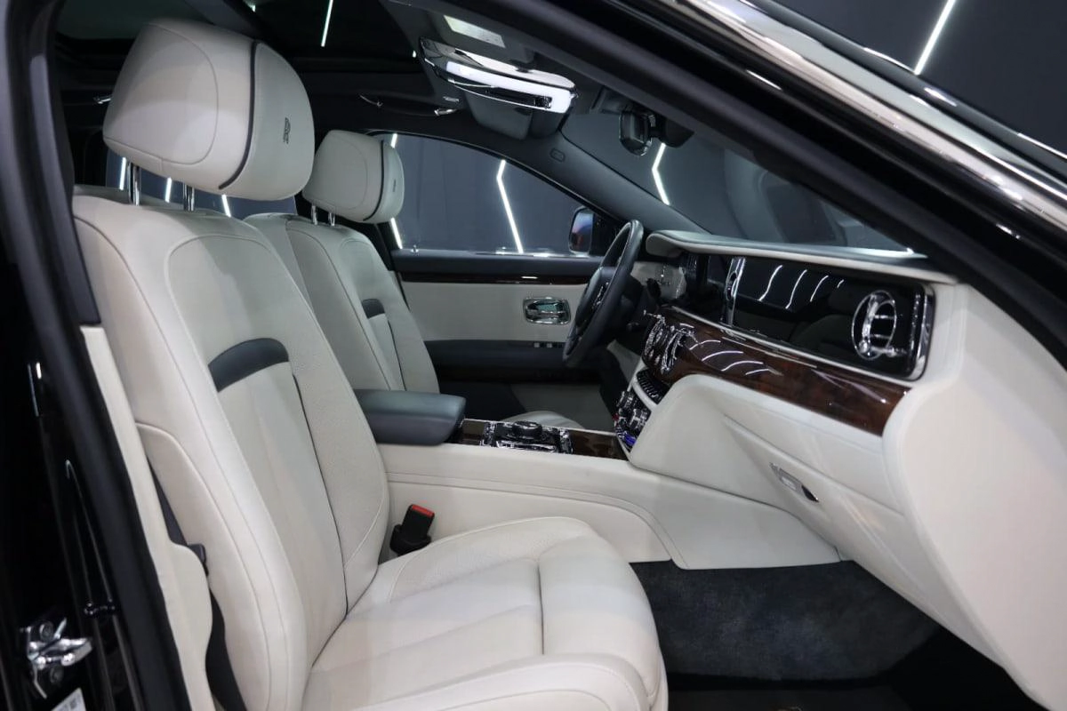Rolls-Royce Ghost-3-3