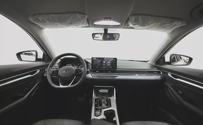 Geely Emgrand GS 2027-13