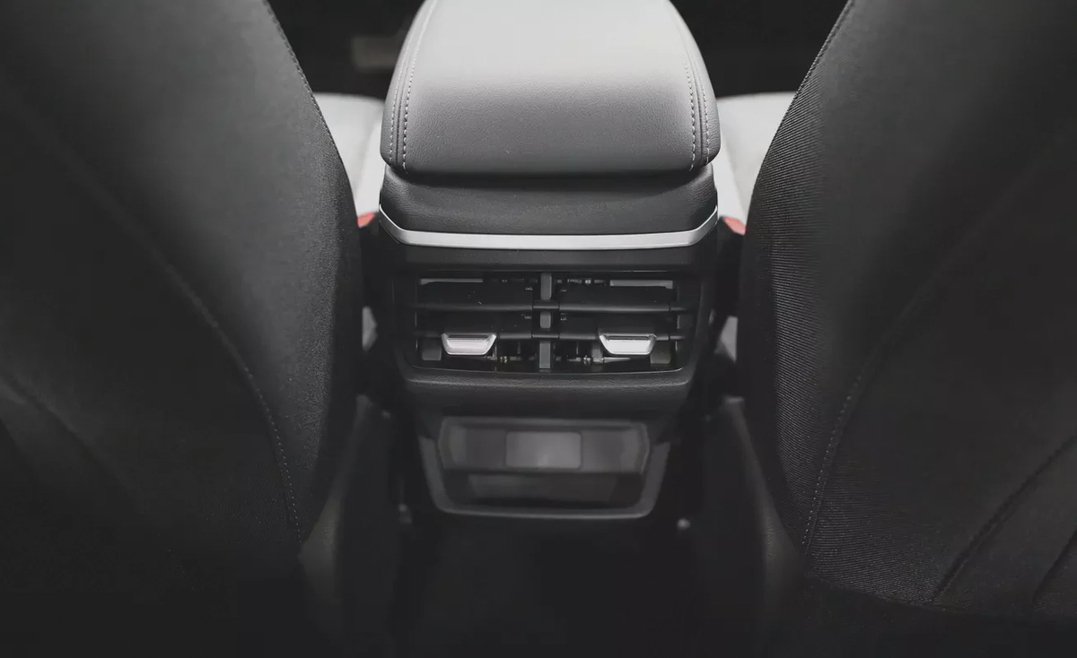 Geely Emgrand GS 2027-16-16