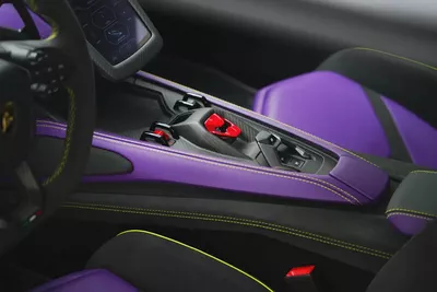 2024 LAMBORGHINI REVUELTO-8