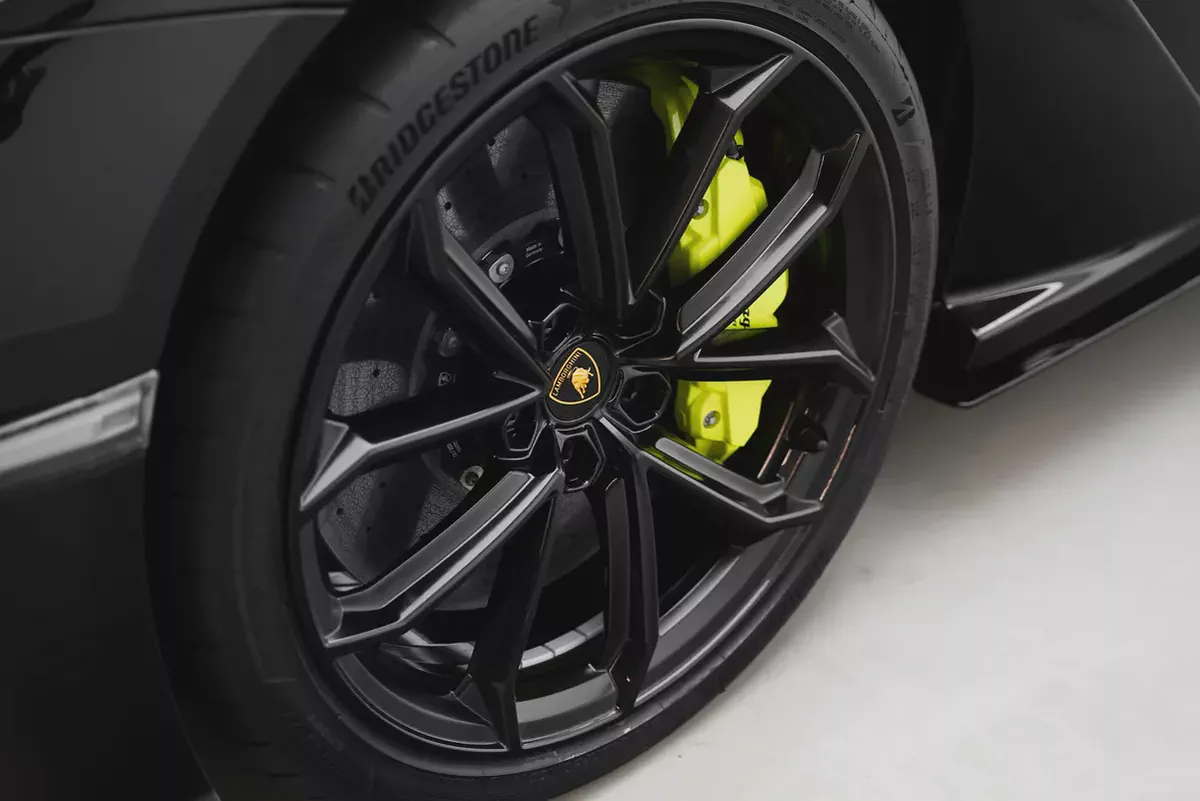 2024 LAMBORGHINI REVUELTO-17-17