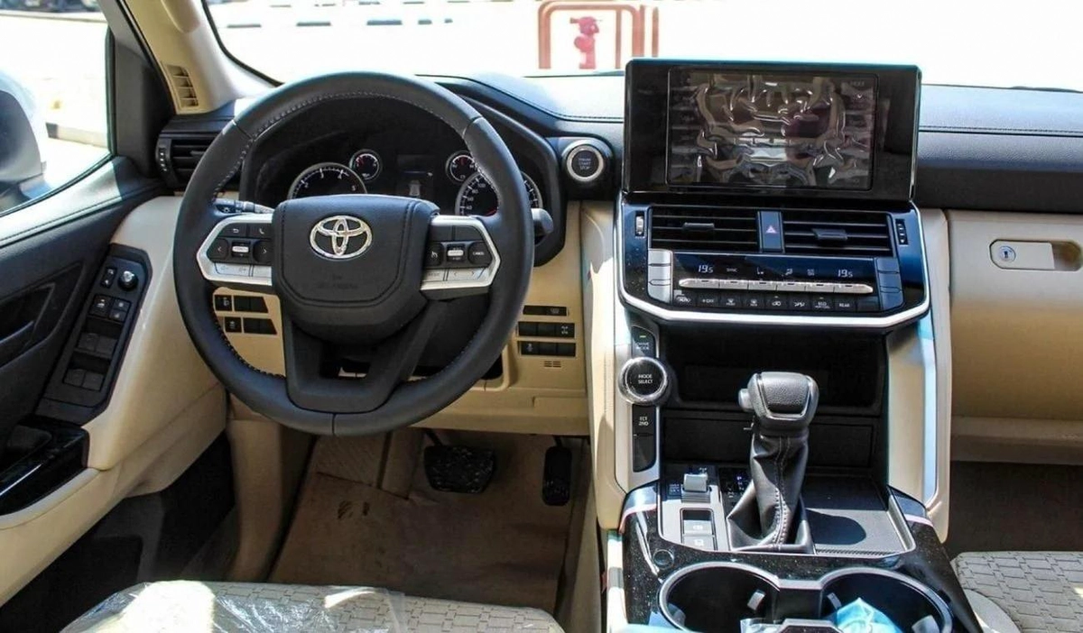 Toyota Land Cruiser LAND CRUISER GXR 3.3L DIESEL 2024-16-16