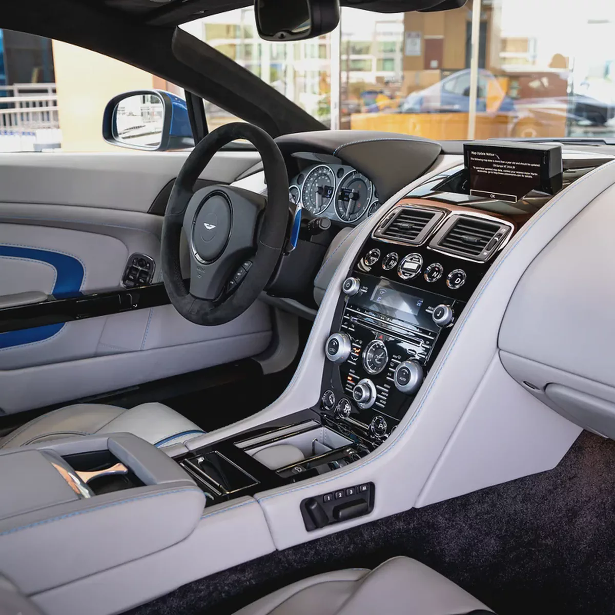 2015 ASTON MARTIN VANTAGE S ( BRAND NEW )-6-6