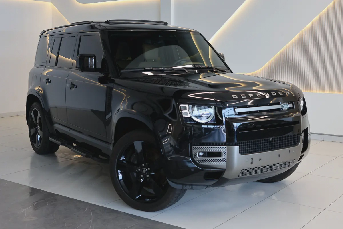 2025 Land Rover Defender 110 X-Dynamic HSE | GCC Specs | Brand New-32000KM-1-1