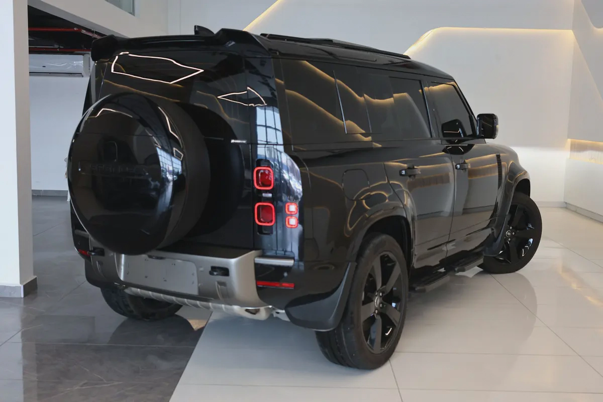 2025 Land Rover Defender 110 X-Dynamic HSE | GCC Specs | Brand New-32000KM-2-2