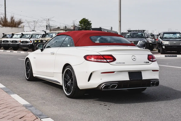2019 - BENZ C63 S CABRIOLET  - SUPER CLEAN - LIKE NEW - ONLY 68,000 KM