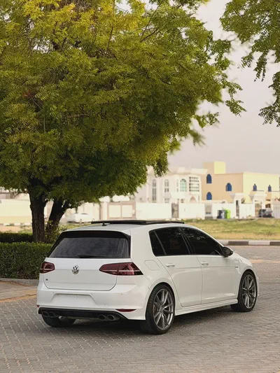 GCC Specs 2015 Volkswagen Golf R - Well Maintained-9