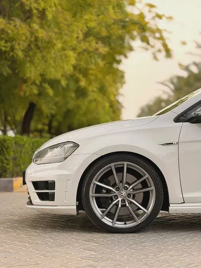 GCC Specs 2015 Volkswagen Golf R - Well Maintained-10