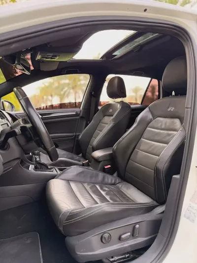 GCC Specs 2015 Volkswagen Golf R - Well Maintained-17