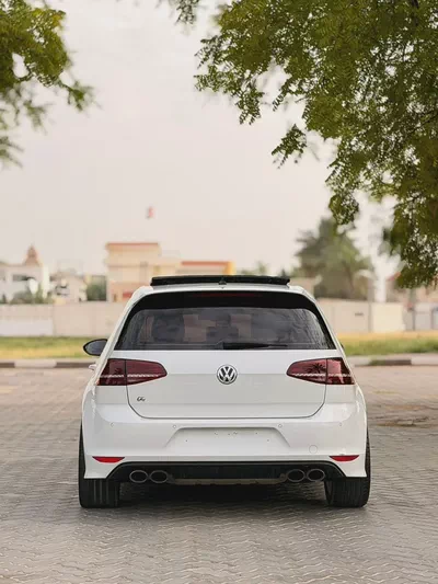 GCC Specs 2015 Volkswagen Golf R - Well Maintained-18