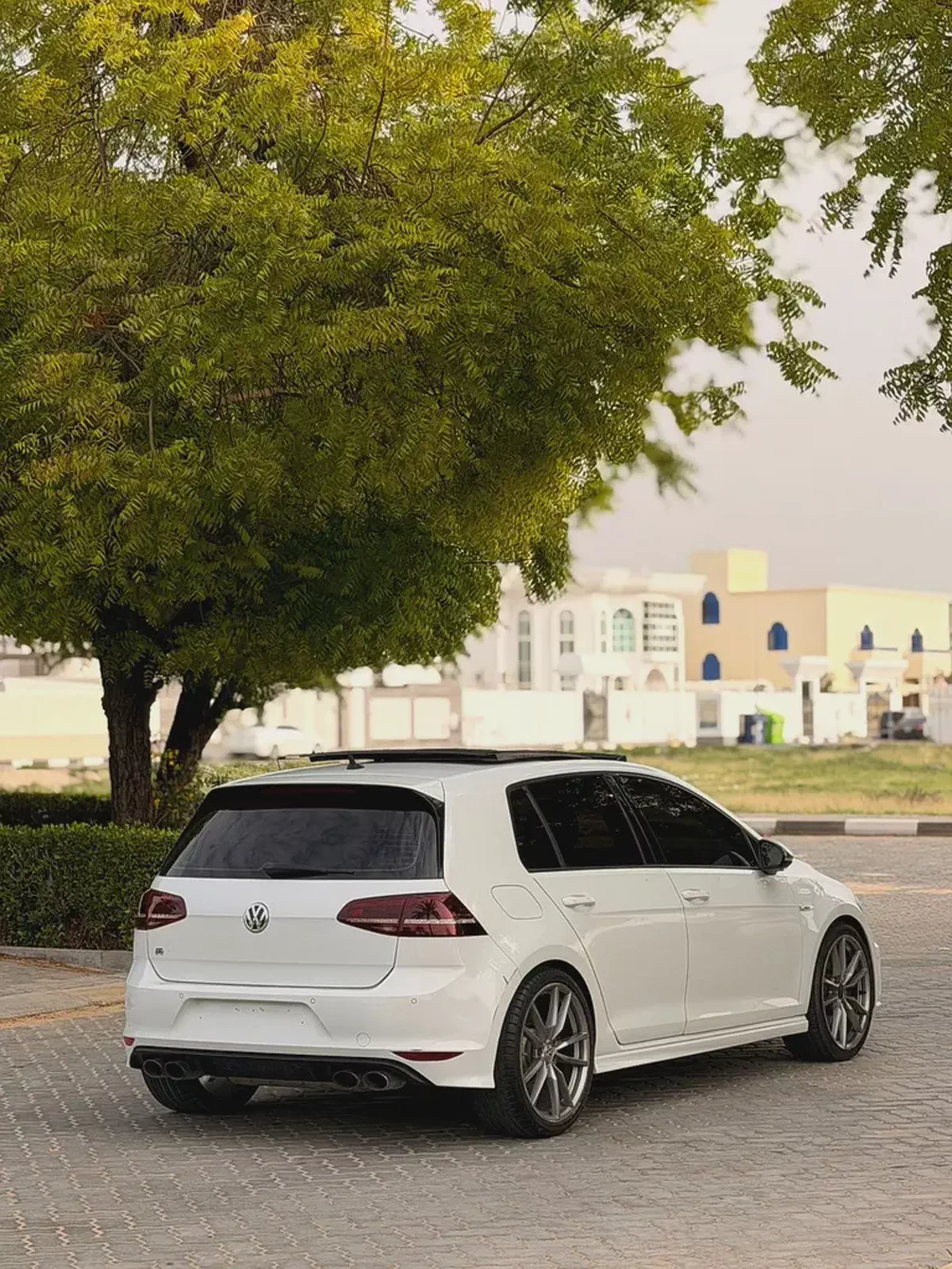 GCC Specs 2015 Volkswagen Golf R - Well Maintained-9-9