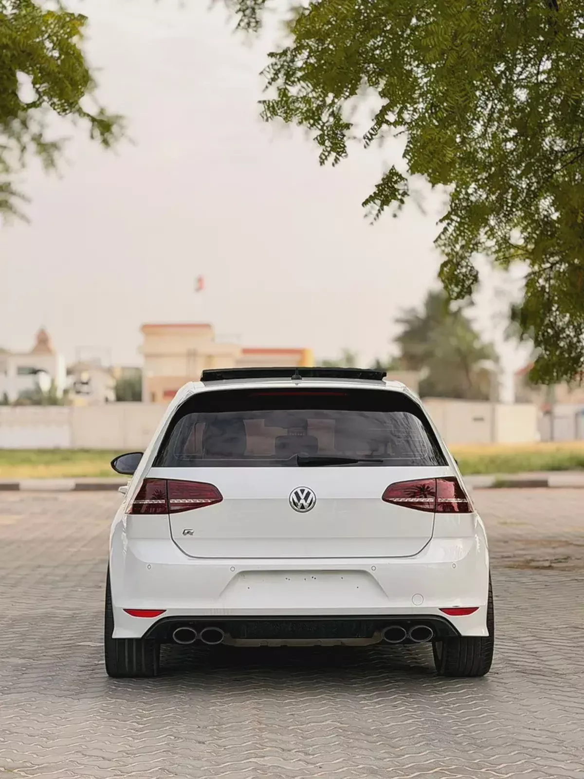 GCC Specs 2015 Volkswagen Golf R - Well Maintained-18-18