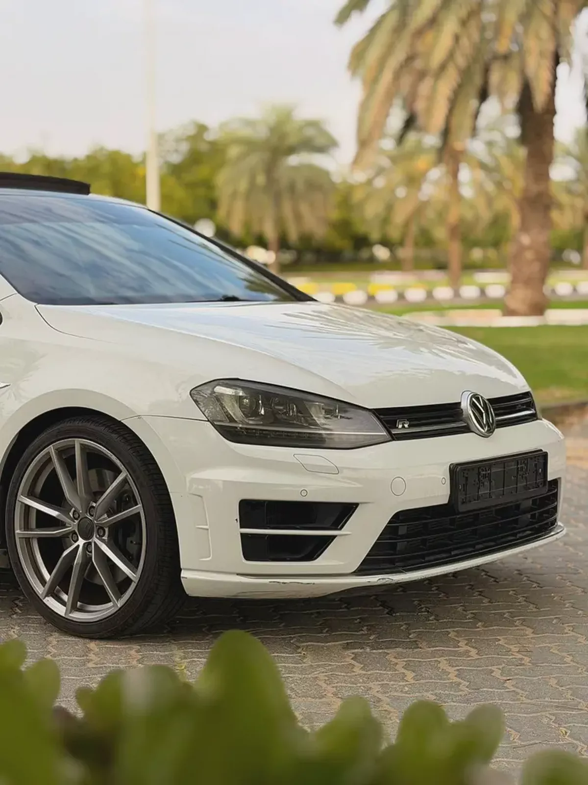 GCC Specs 2015 Volkswagen Golf R - Well Maintained-6-6