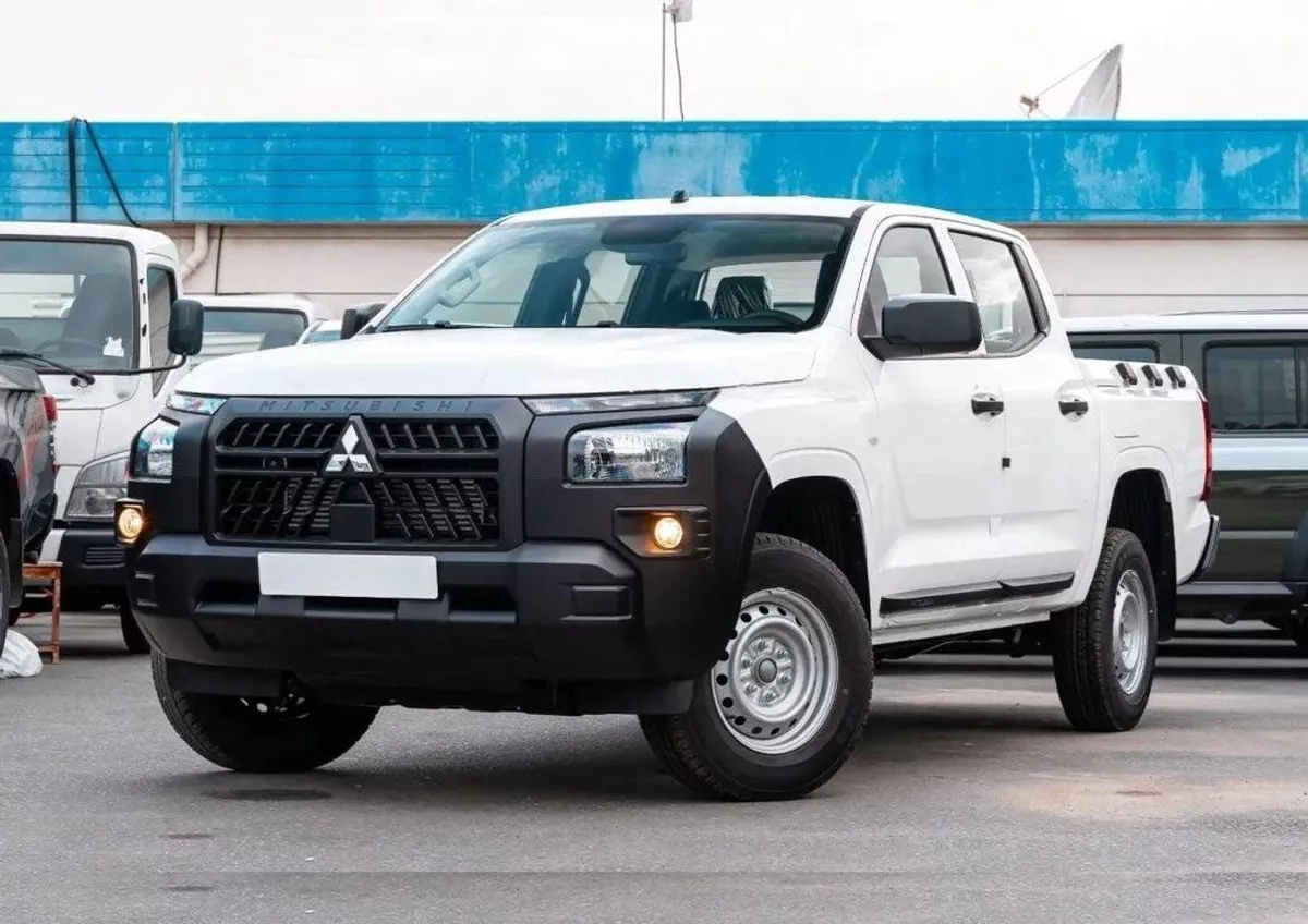 Mitsubishi L200 GL Mitsubishi L200 4WD 2.4L Diesel MT 2025-2-0