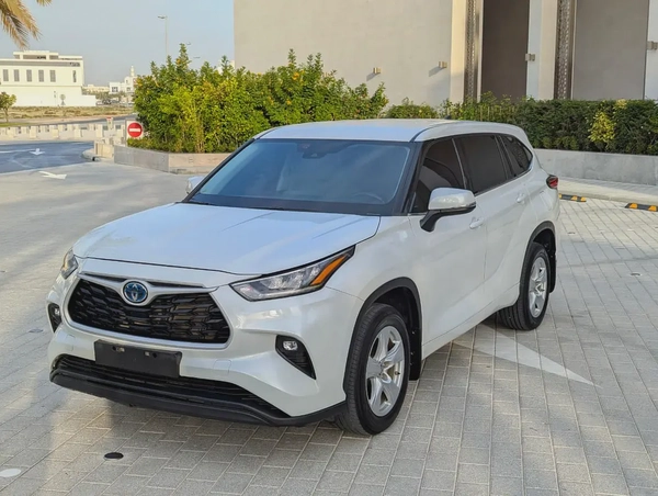 Toyota Highlander GXR Hybrid 2022 - GCC Specs - Excellent Condition
