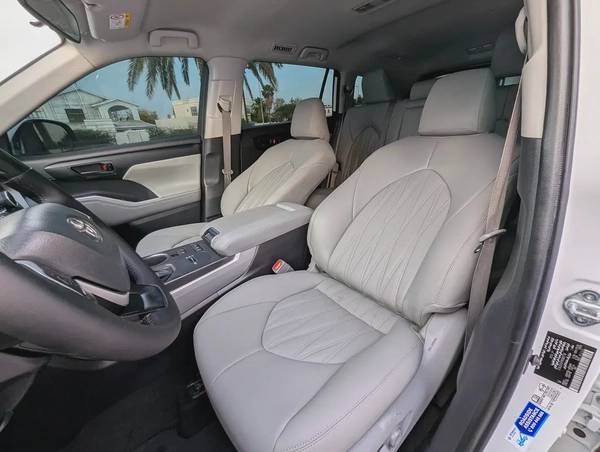 Toyota Highlander GXR Hybrid 2022 - GCC Specs - Excellent Condition