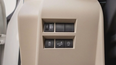 2026 Toyota Land Cruiser GXR 3.5L AT Petrol (Basic)-8