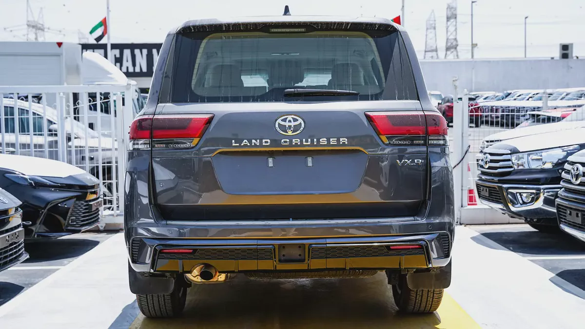 2025 Toyota Land Cruiser VXR 4.0L GCC Specs-3-3