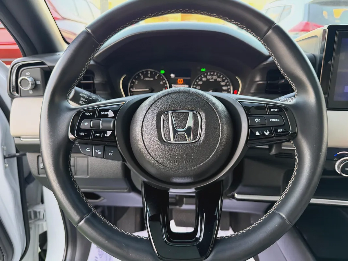 2024 Honda HR-V EX - GCC -FREE ACCIDENT-ORIGINAL PAINT—FULL SERVICE HISTORY-UNDER WARRANTY—Excellent