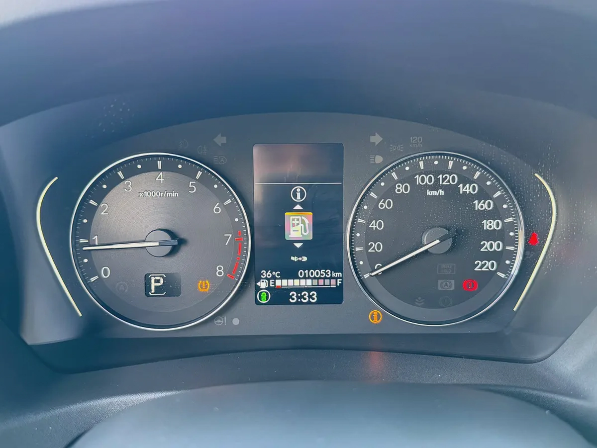 2024 Honda HR-V EX - GCC -FREE ACCIDENT-ORIGINAL PAINT—FULL SERVICE HISTORY-UNDER WARRANTY—Excellent