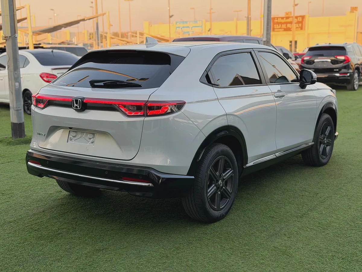 2024 Honda HR-V EX - GCC -FREE ACCIDENT-ORIGINAL PAINT—FULL SERVICE HISTORY-UNDER WARRANTY—Excellent