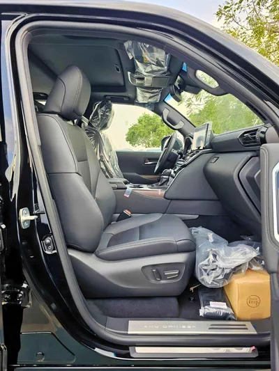 Toyota Land Cruiser VX /4.0L PETROL V6 /RADAR /BIG DVD/JBL SPEAKERS / REAR ENTERTAINMENT DVD /MID OPTION (CODE#VX4MA)-12